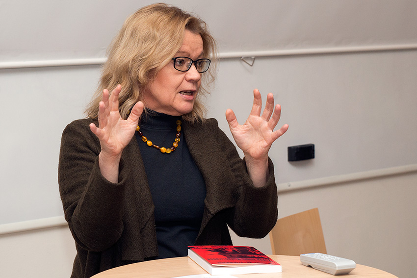 Kirjailija Kirsi Blomberg