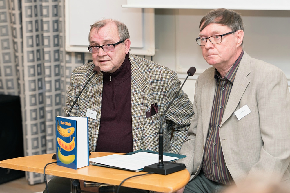 Vuoden 2017 Kaisa Vilhuinen -palkinnon voittaneen kirjailija Leo Ylitalon uusin romaani Banaanitalokertoo Maraboun suomalaistyöläisistä. Haastattelijana Juhani Niemi.