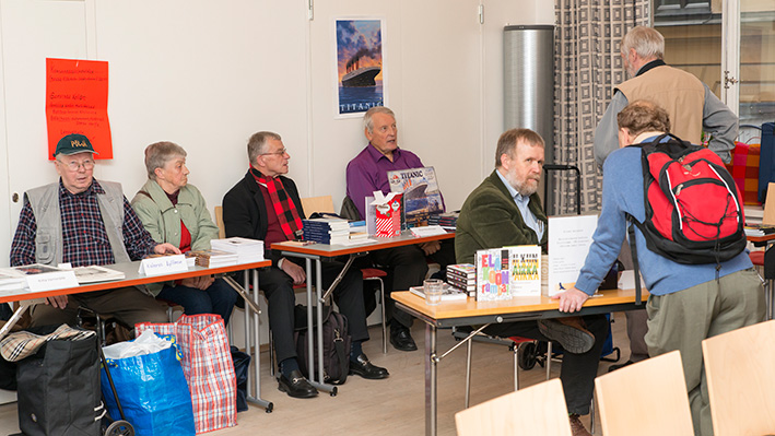 Kirjamyyntiä